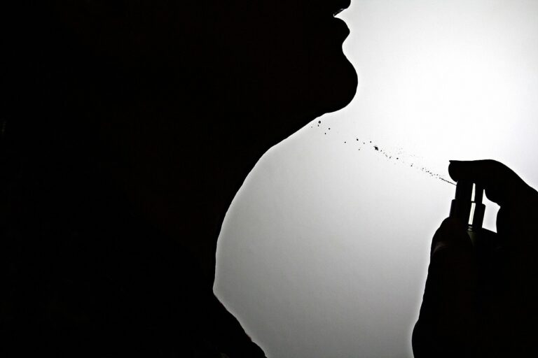 香水の効果は本当にある？実際の体験談を徹底解説！